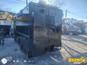 2004 P40 All-purpose Food Truck Stainless Steel Wall Covers New York Diesel Engine for Sale