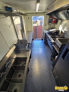 2004 P42 All-purpose Food Truck Diamond Plated Aluminum Flooring Arizona Diesel Engine for Sale