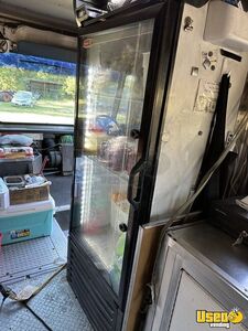 2004 P42 All-purpose Food Truck Diamond Plated Aluminum Flooring Louisiana Diesel Engine for Sale