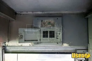 2004 P42 All-purpose Food Truck Electrical Outlets Mississippi Gas Engine for Sale