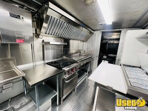 2004 P42 All-purpose Food Truck Insulated Walls Tennessee Diesel Engine for Sale