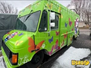 2004 Workhorse P42 Food Truck with Pro-Fire Suppression for Sale in Montana!