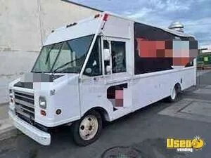 2004 Workhorse P42 Diesel Food Truck with Pro-Fire Suppression for Sale in New Jersey!