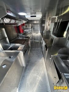 2004 P42 Catering Food Truck Air Conditioning California Diesel Engine for Sale