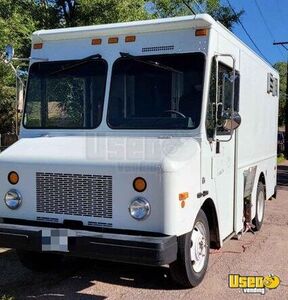 2004 P42 Kitchen Food Truck All-purpose Food Truck Colorado Diesel Engine for Sale