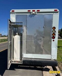 2004 P42 Kitchen Food Truck All-purpose Food Truck Generator Colorado Diesel Engine for Sale