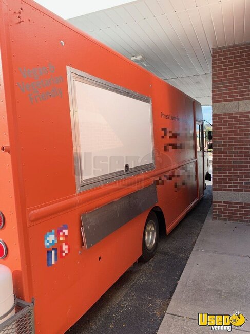 2004 P42 Kitchen Food Truck All-purpose Food Truck Indiana Gas Engine for Sale