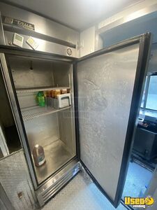 2004 P42 Kitchen Food Truck All-purpose Food Truck Propane Tank California Gas Engine for Sale