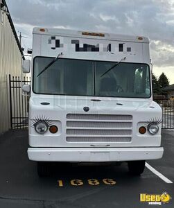 2004 P42 Mobile Beauty Spa Truck Mobile Hair & Nail Salon Truck Air Conditioning Indiana Diesel Engine for Sale