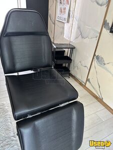 2004 P42 Mobile Beauty Spa Truck Mobile Hair & Nail Salon Truck Backup Camera Indiana Diesel Engine for Sale