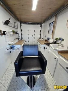 2004 P42 Mobile Hair Salon Truck Mobile Hair & Nail Salon Truck Additional 6 Montana Gas Engine for Sale
