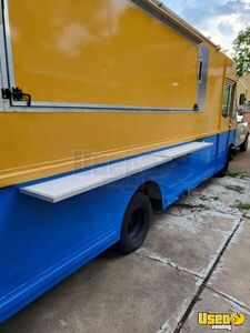 2004 P42 Step Van All-purpose Food Truck Stovetop Texas Gas Engine for Sale
