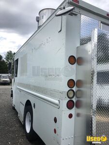 2004 P42 Stepvan Kitchen Food Truck All-purpose Food Truck Propane Tank Virginia Diesel Engine for Sale