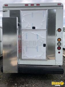 2004 P42 Stepvan Kitchen Food Truck All-purpose Food Truck Refrigerator Virginia Diesel Engine for Sale