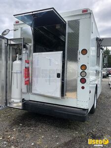 2004 P42 Stepvan Kitchen Food Truck All-purpose Food Truck Shore Power Cord Virginia Diesel Engine for Sale