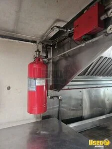 2004 P42 Workhorse All-purpose Food Truck Stainless Steel Wall Covers South Carolina Gas Engine for Sale