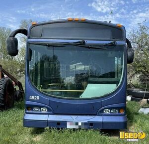 2004 Shuttle Bus Coach Bus 5 Utah for Sale