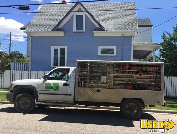 2004 Sierra 2500hd Lunch Serving Cantenn-style Food Truck Lunch Serving Food Truck Alberta Gas Engine for Sale