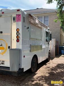 2004 Step Van Kitchen Food Truck All-purpose Food Truck Cabinets Texas Diesel Engine for Sale