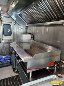 2004 Step Van Kitchen Food Truck All-purpose Food Truck Cabinets Wisconsin Diesel Engine for Sale