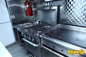 2004 Step Van Kitchen Food Truck All-purpose Food Truck Deep Freezer Florida Gas Engine for Sale