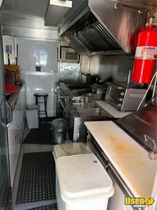 2004 Step Van Kitchen Food Truck All-purpose Food Truck Prep Station Cooler Texas Diesel Engine for Sale