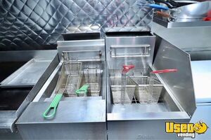 2004 Step Van Kitchen Food Truck All-purpose Food Truck Refrigerator Florida Gas Engine for Sale