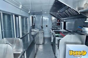 2004 Step Van Kitchen Food Truck All-purpose Food Truck Surveillance Cameras Florida Gas Engine for Sale