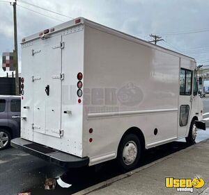 2004 Step Van Stepvan Transmission - Automatic New York Diesel Engine for Sale