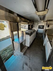 2004 Trail Lite Ice Cream Bus Truck Ice Cream Truck Diamond Plated Aluminum Flooring California Gas Engine for Sale