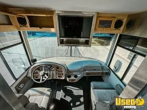 2004 Trail Lite Ice Cream Bus Truck Ice Cream Truck Diamond Plated Aluminum Flooring California Gas Engine for Sale
