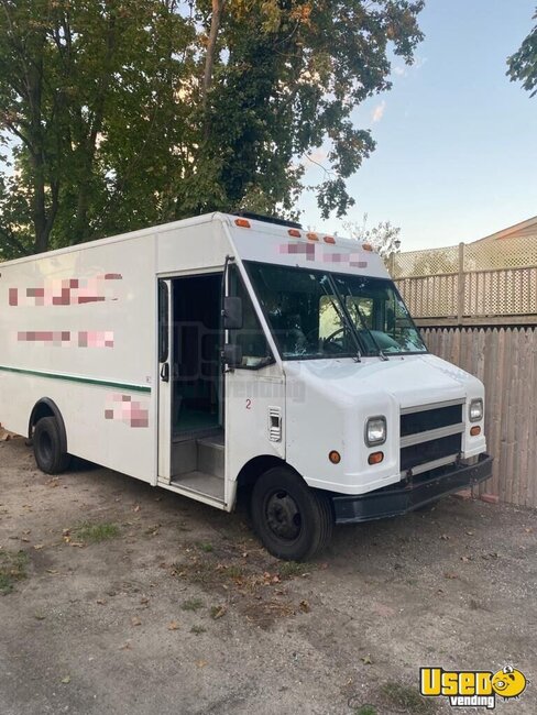 2004 Utilimaster Empty Step Van Stepvan New York Gas Engine for Sale