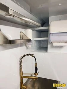 2004 Utilimaster Ice Cream Truck Electrical Outlets Alberta Gas Engine for Sale