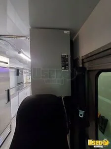 2004 Utilimaster Ice Cream Truck Fresh Water Tank Alberta Gas Engine for Sale