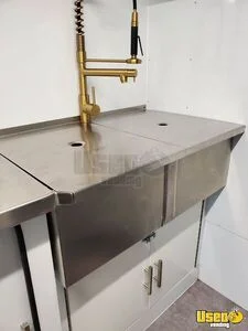 2004 Utilimaster Ice Cream Truck Transmission - Automatic Alberta Gas Engine for Sale