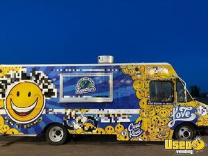 2004 Utilimaster Step Van Kitchen Food Truck All-purpose Food Truck Concession Window Colorado Diesel Engine for Sale