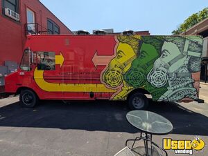 2004 Van All-purpose Food Truck Air Conditioning Wisconsin Diesel Engine for Sale