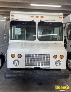 2004 W76 All-purpose Food Truck All-purpose Food Truck Air Conditioning Florida Diesel Engine for Sale