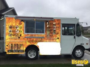 2004 W8 Step Van Kitchen Food Truck All-purpose Food Truck South Dakota Diesel Engine for Sale