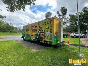 2004 Workhorse All-purpose Food Truck Concession Window New York Diesel Engine for Sale