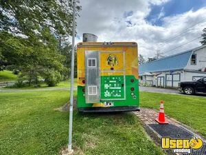 2004 Workhorse All-purpose Food Truck Diamond Plated Aluminum Flooring New York Diesel Engine for Sale