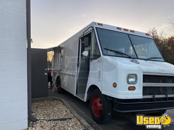 2004 Workhorse All-purpose Food Truck North Carolina Gas Engine for Sale