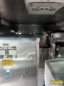 2004 Workhorse Ice Cream Truck Stainless Steel Wall Covers New York Gas Engine for Sale