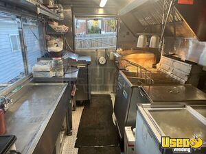 2004 Workhorse Kitchen Food Truck All-purpose Food Truck Air Conditioning Illinois Diesel Engine for Sale