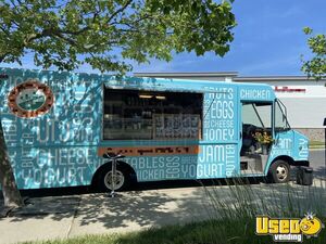 2004 Workhorse Kitchen Food Truck All-purpose Food Truck Concession Window New Jersey Gas Engine for Sale