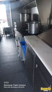 2004 Workhorse Kitchen Food Truck All-purpose Food Truck Exterior Customer Counter California Diesel Engine for Sale