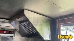 2004 Workhorse Kitchen Food Truck All-purpose Food Truck Soda Fountain System New Jersey Gas Engine for Sale