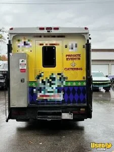 2004 Workhorse P42 All-purpose Food Truck Concession Window Illinois Gas Engine for Sale