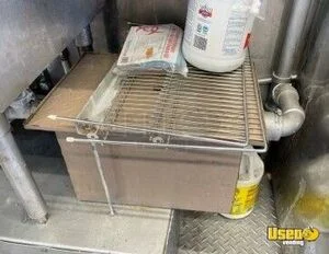 2004 Workhorse P42 All-purpose Food Truck Propane Tank Illinois Gas Engine for Sale