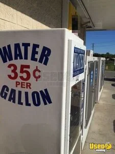 20042016 Awv-100 & Awv-100b,awv-100a Other Ice Vending Machine 6 Texas for Sale